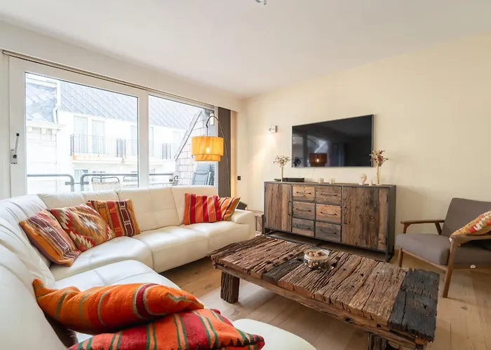 Apartment Searise With Lateral Sea View & Parking By Interhome